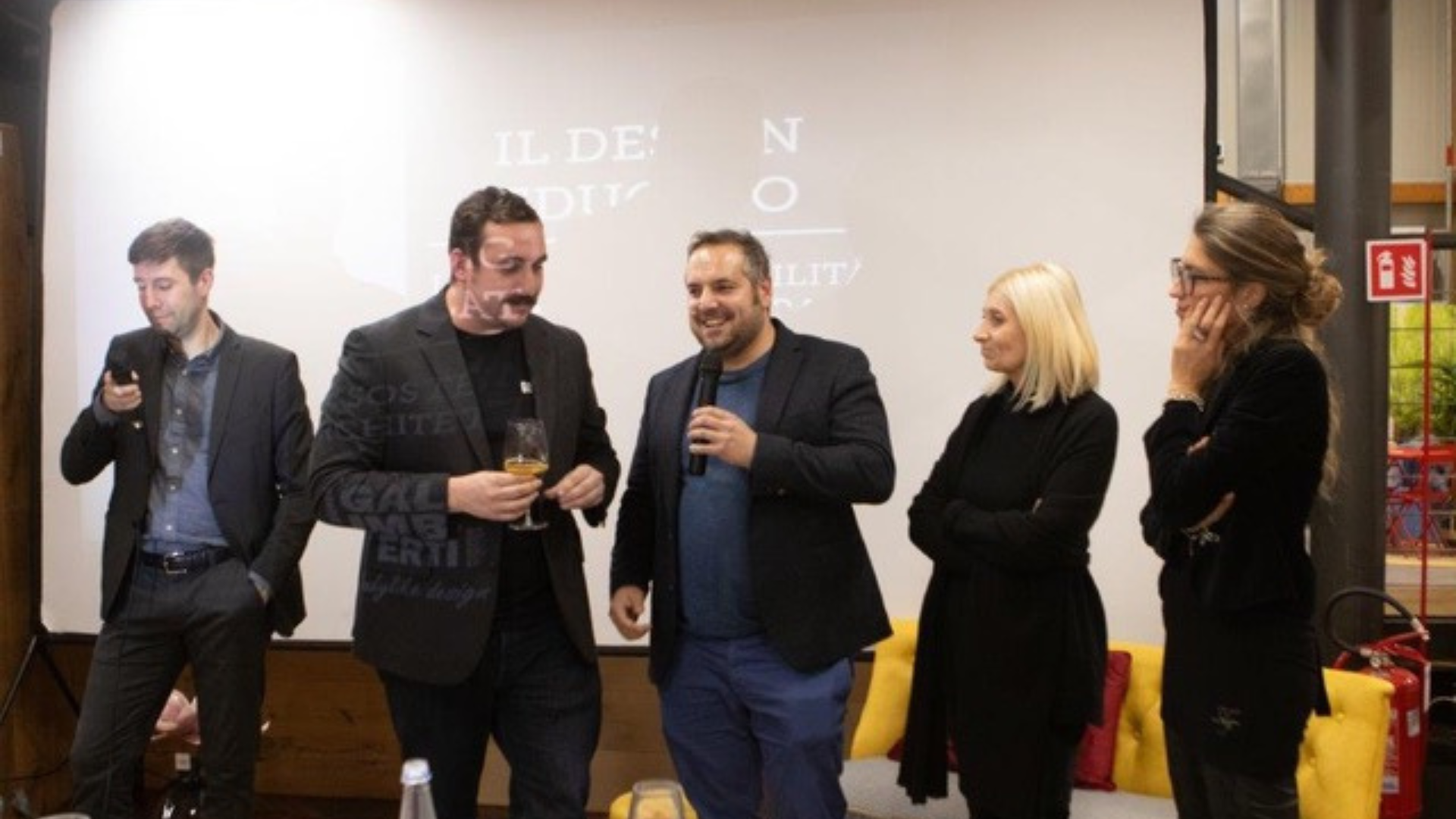 Il Design Educato: il vino incontra l’architettura con Vinové e TUTTOLEGNO.